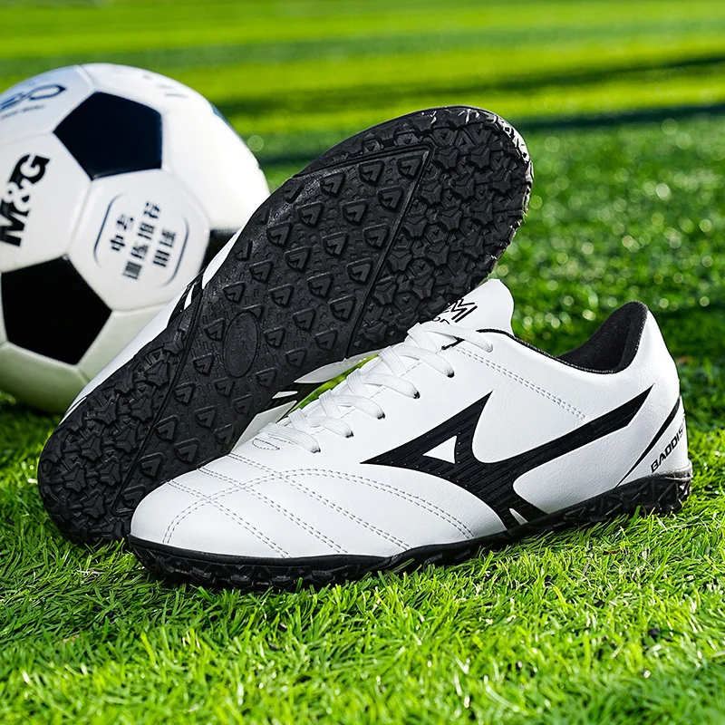 

Broken Studs Soccer Cleats Non-slip Wear Resistant Outdoor Training Football Shoes