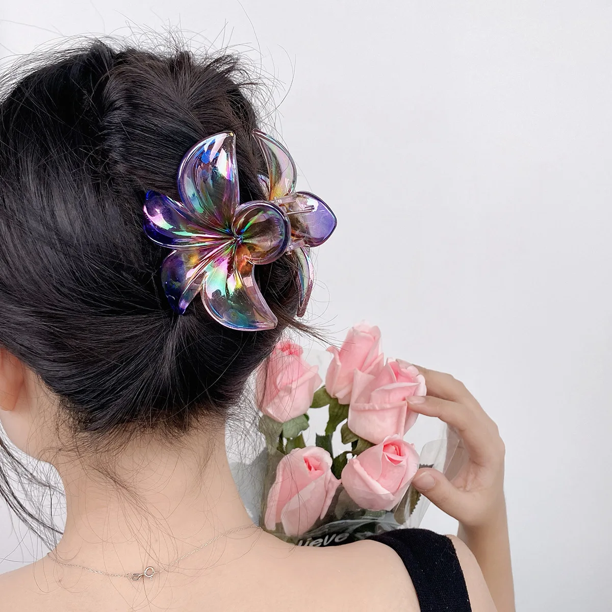 Y2K Laser Plumeria Floral Hair Claws Bohemia Petal Shape Hair Clips Sweet Women Gradient Crab Clamp Girls Trendy Hair Accessorie