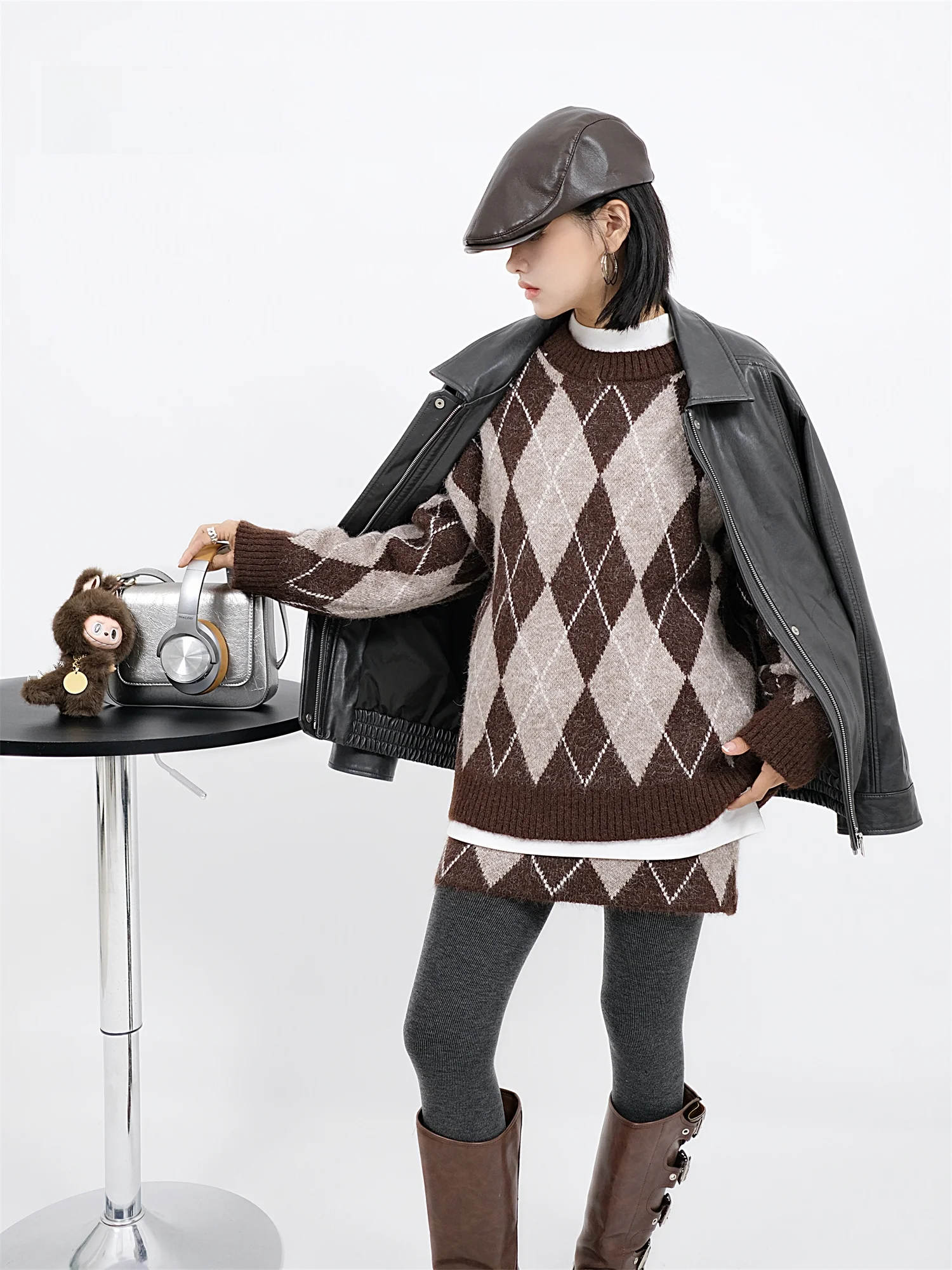 

Ретро-комплект: вязаный свитер и юбка с ромбовидным узором, женский осенне-зимний повседневный комплект с короткой юбкой, модный образ