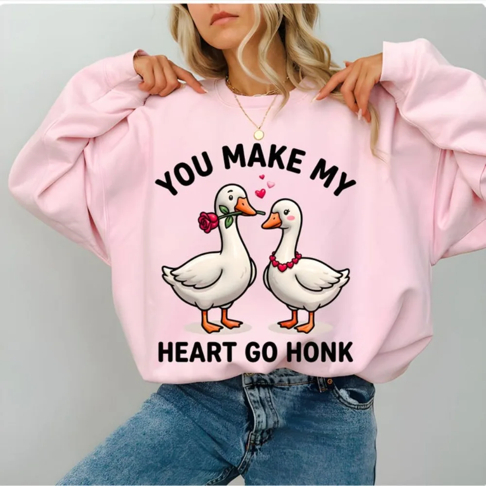 เสื้อสเวตเตอร์ลายห่านวันวาเลนไทน์สุดฮา คุณทำให้หัวใจฉันเต้นดังกระดิ่ง คู่รักน่ารัก ห่านวาเลนไทน์ แค่ห่านรักใคร่ เสื้อสเวตเตอร์ลายห่าน
