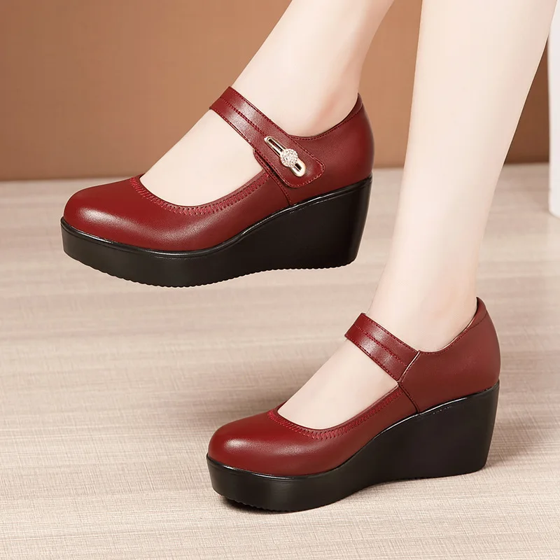 high quality leather wedge shoe for women 6cm mid heel platform round toe 32 33 43 elegant and fashion shoe black red brown