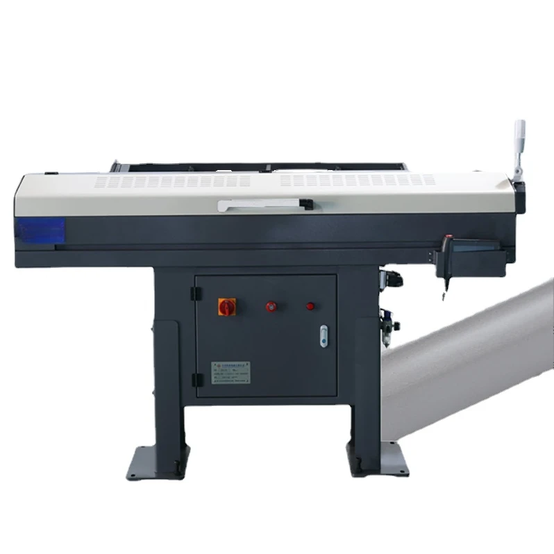 Servo multi-shift feeder is suitable for short bar with external diameter of 12-60, and the length is less than 1.5 meters.