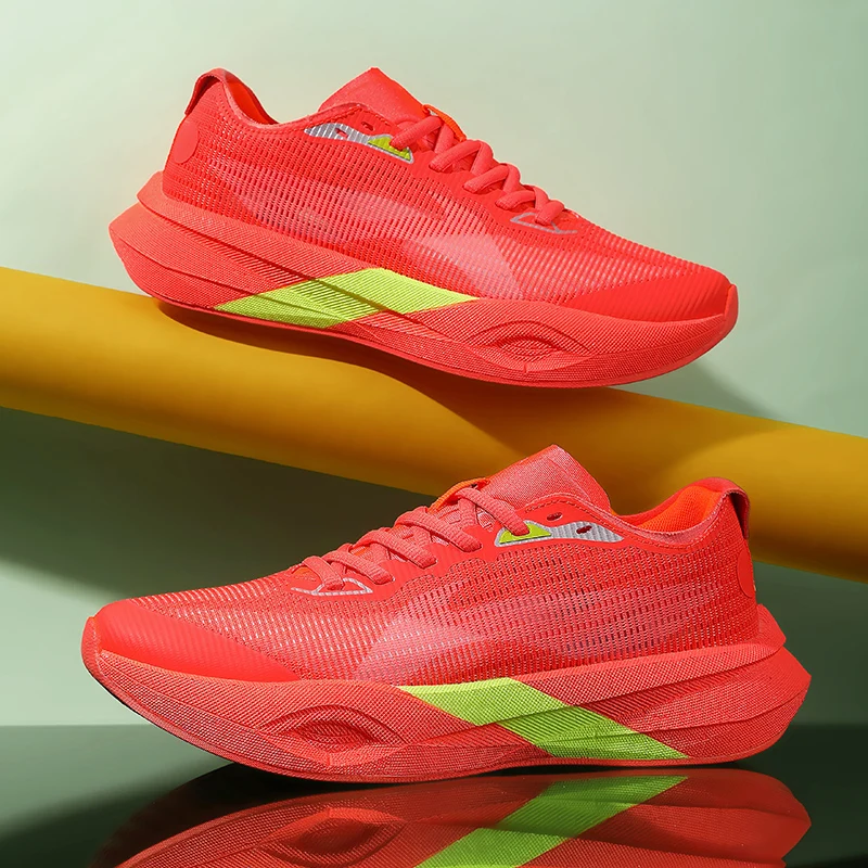 

New Couple Style Carbon Plate Running Shoes Lightweight Breathable Racing Anti‑Slip Casual Sports Sneakers For Men And Women