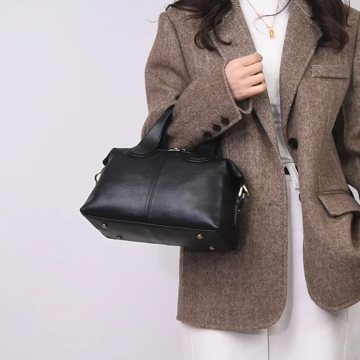 Minimalist Black Boston Bag Genuine Leather fashionable Women shoulder bag Woman bags Luxury handbag crossbody Commuter Bag
