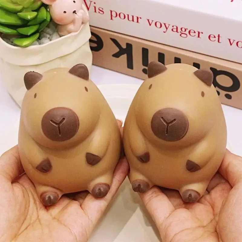 Squeeze Toy Kawaii Capybara Slow Rebound  Brown Squeeze Toys Cartoon Capybara Stress Relief Decompression Toys for Kid Best Gift