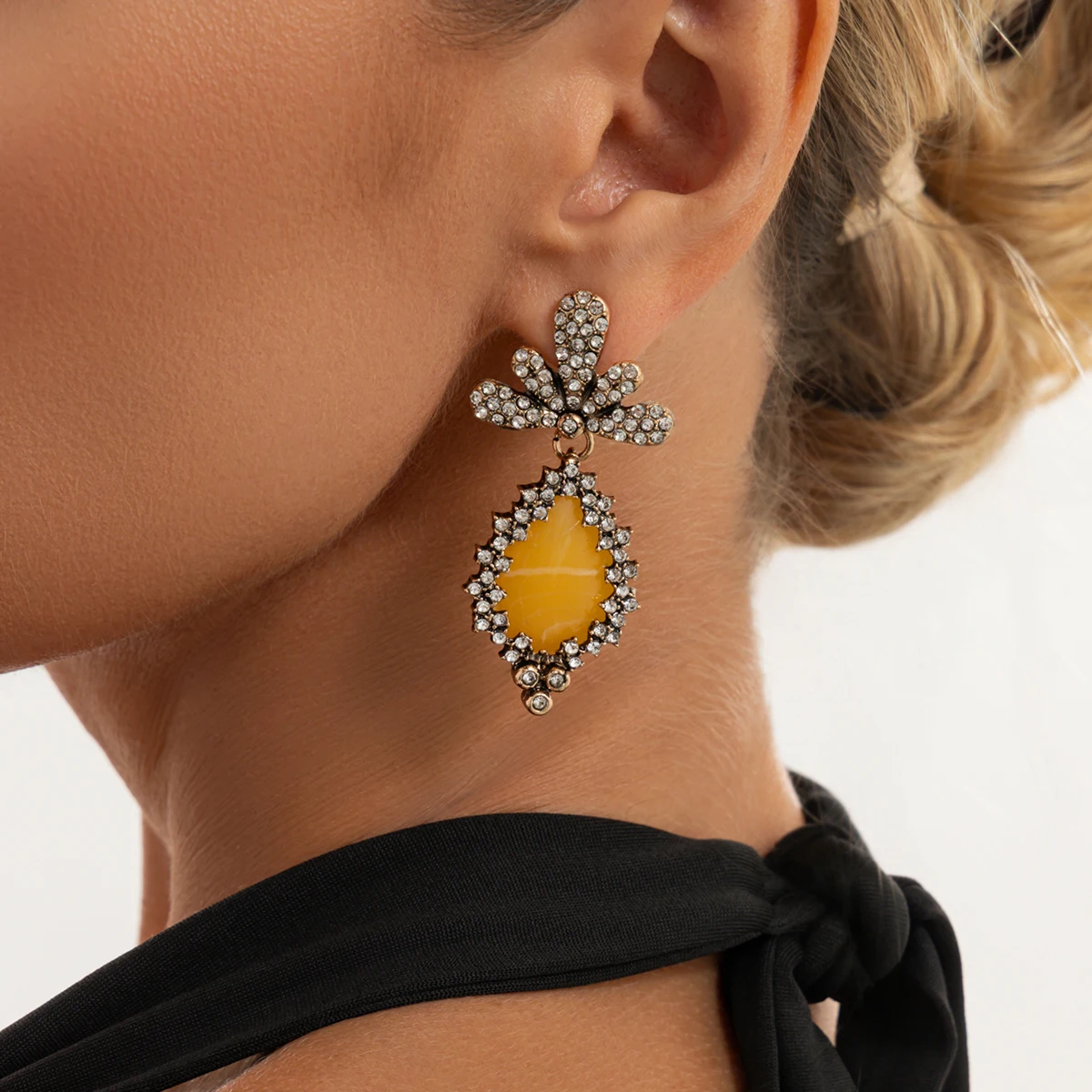 IngeSight.Z Retro Irregular Geometry Acrylic Drop Earrings Women Elegant Inlay Rhinestone Metal Pendant Earrings Party Jewelry