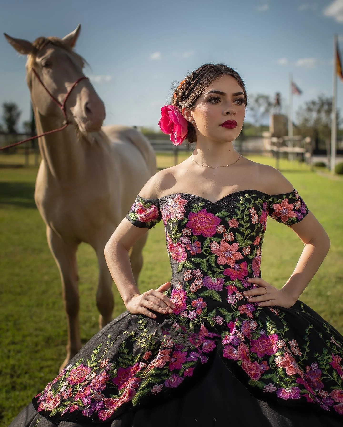 Vestido Floral de satén para fiesta de graduación, traje de quinceañera con bordado hinchado, hombros descubiertos, 15 años, 2019