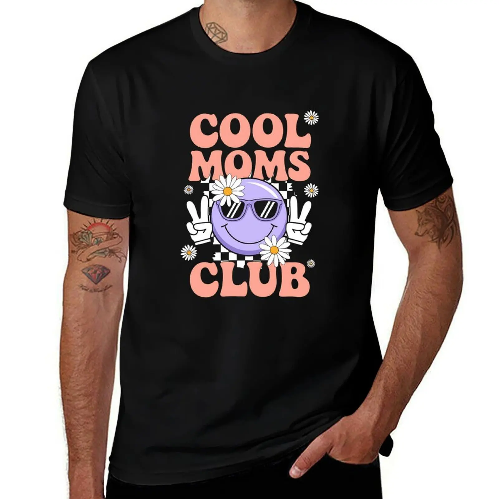 

Cool Moms Club Smile Face Mom Life Mama Happy Mother's Day T-Shirt aesthetic clothes sublime plus size men clothing