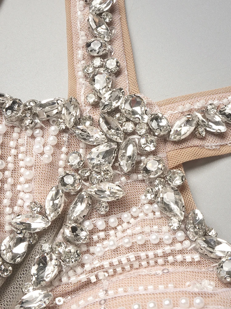 Abito a sirena con cinturino incrociato e cristalli scintillanti VC in rete trasparente con abito con dettagli ritagliati