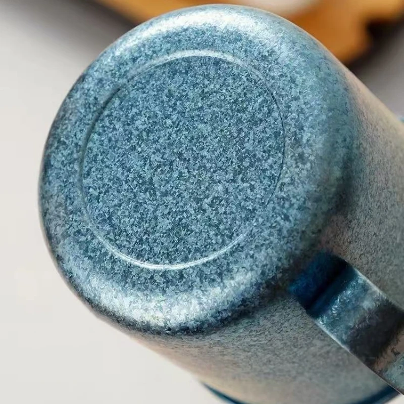 كوب قهوة من التيتانيوم النقي في الهواء الطلق، طبقة مزدوجة متعددة الألوان بمقبض الإفطار البغل 300 مللي كوب ماء عصير التخييم، بهلوان