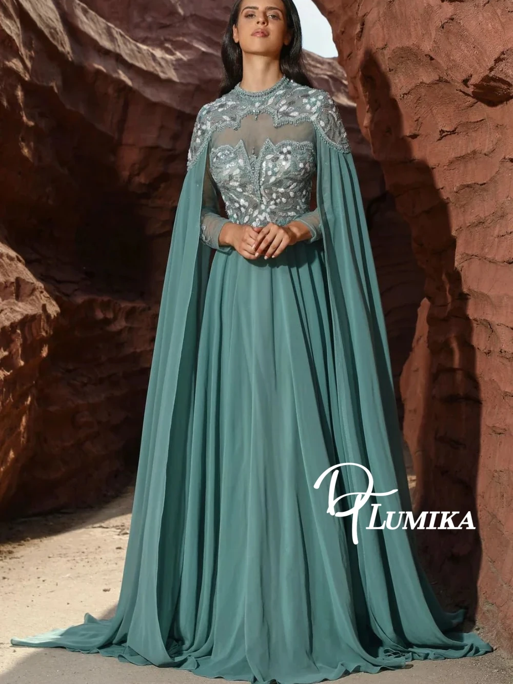 DTLumika Abito da ballo con maniche a mantella fluide in chiffon da festa Taglie forti Abito da sera elegante ed elegante con nappa in rilievo personalizzata