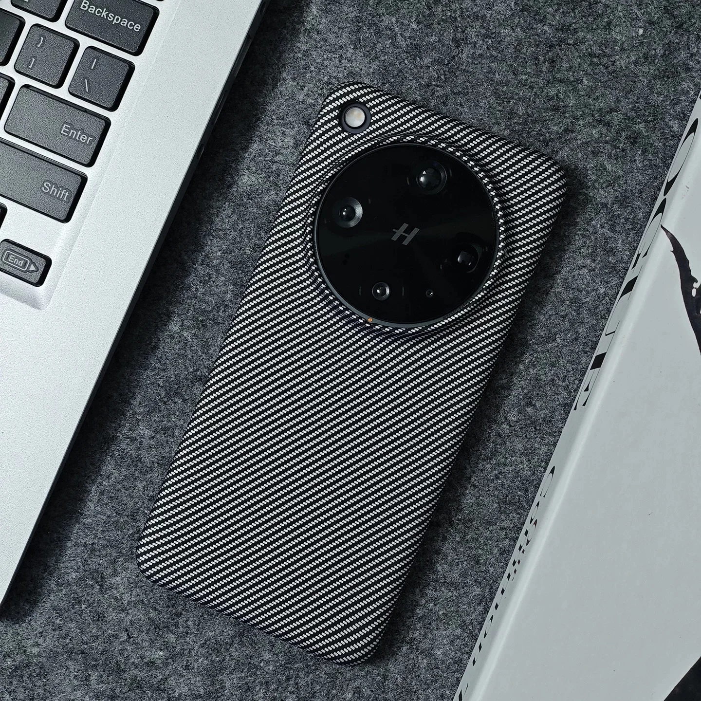 

Funda For OPPO Find X8 Pro Case Lightweight Track Hard PC Carbon Fibre Texture Slim Cover For OPPO Find X8 Ultra Phone Shell