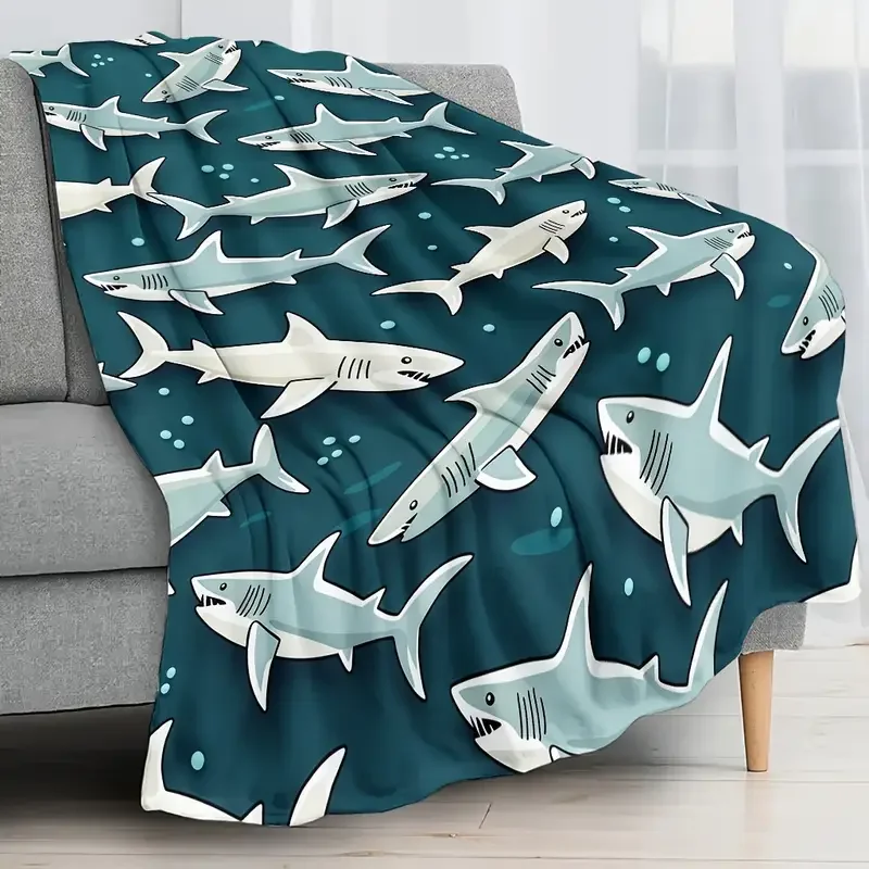 بطانية من الفلانيل بنمط القرش باللون الأزرق الداكن - مناسبة لجميع المواسم، مثالية للتخييم والسفر والسرير وعيد الميلاد #2