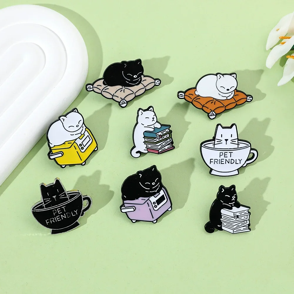 Niedliche Cartoon-Katze, schwarze und weiße Katze, Brosche, kreative Persönlichkeit, lustig, trendig, Kätzchen, Metalllegierung, Tropfabzeichen, Tasche, Kleidung, Anstecknadel – Detail 2