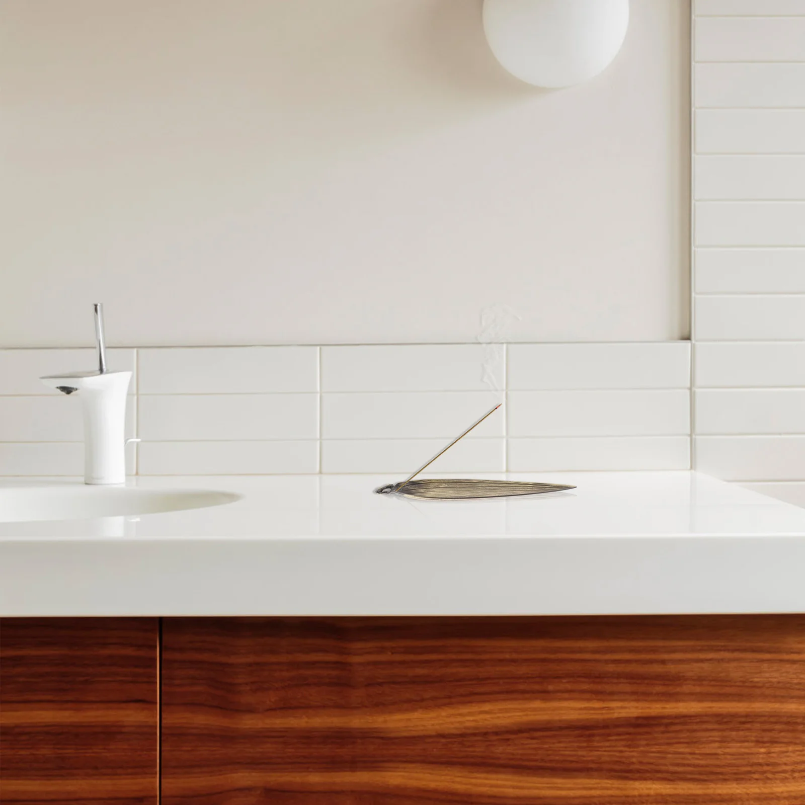 

1pcs Leaf Shaped Incense Stick Holder Home Decor Aroma Accessory Indoor Censer For Bedroom Bathroom Yoga Room Decorative Incense