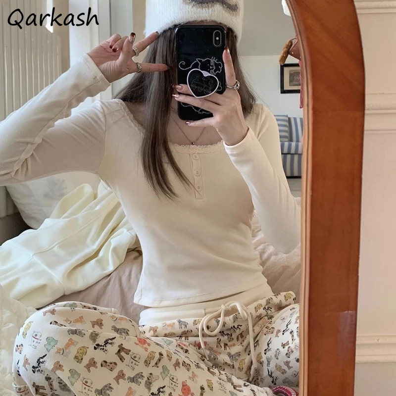 

Long Sleeve T-Shirts Women Trendy Lace Patchwork Slim Fit Button All-match with Chest Pads Inner Sweet Spicy Girls Autumn Tops
