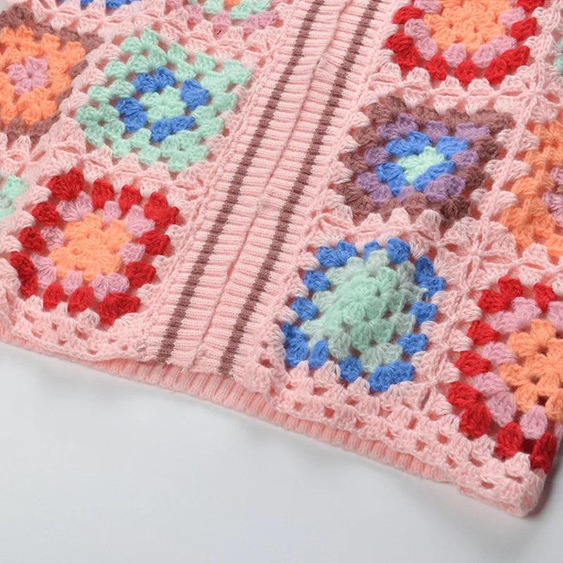 CHUJIE 2025 خريف شتاء جديد كتلة الألوان الجوف اليد الكروشيه موضة تنوعا الحلو الحد من العمر الجولة الرقبة سترة مشغولة من الصوف