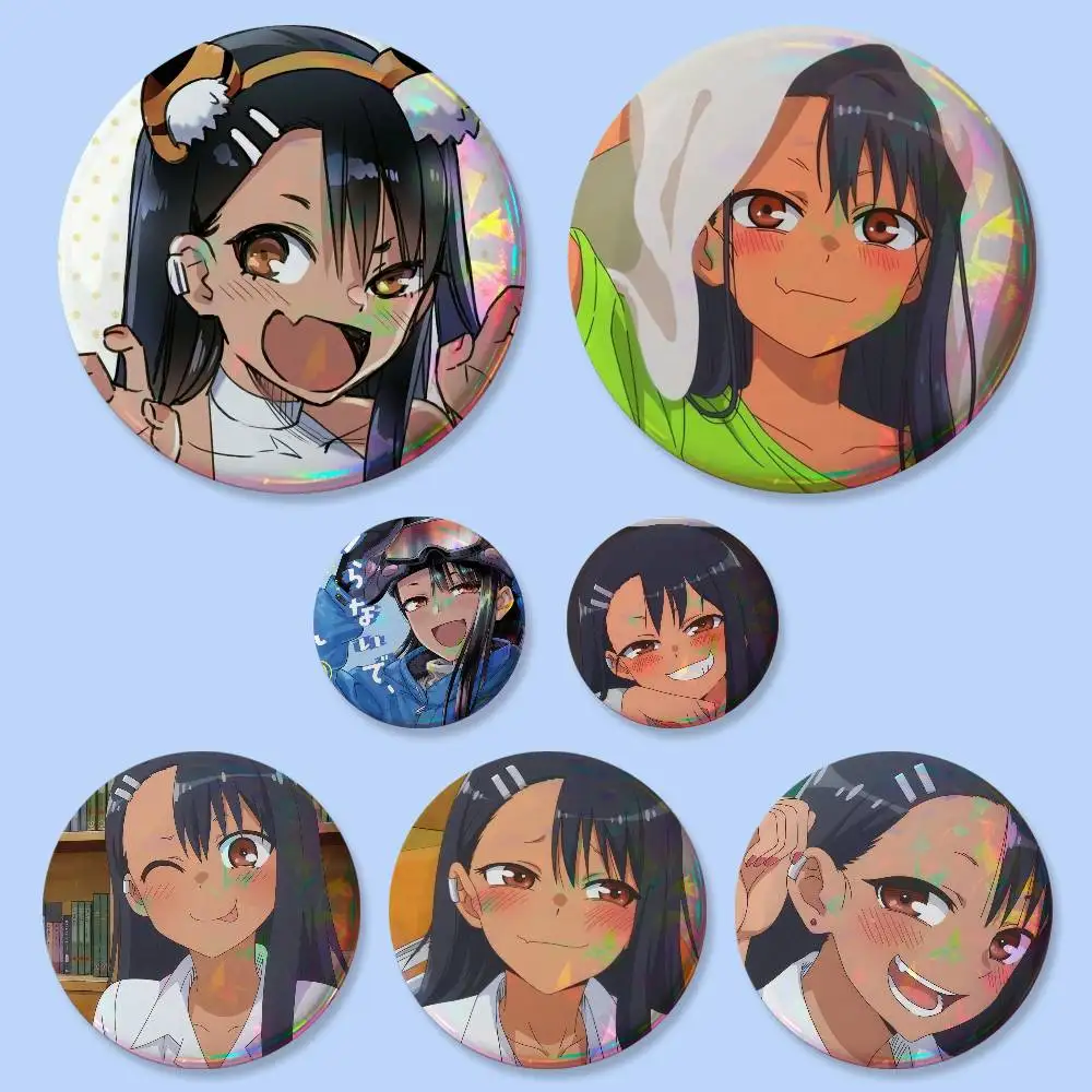 1 Stück Nagatoro Hayase Anime-Charakter Abzeichen 25 32 44 75 mm Runde Cosplay-Pins Taschendekoration Fangeschenke für Fans Brosche Souvenir