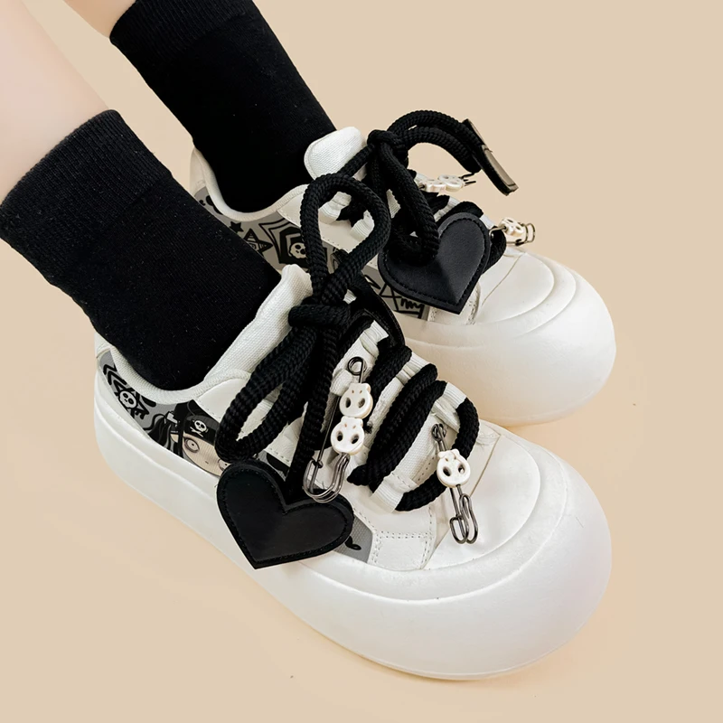 Amy e Michael Lolita Shoes Design originale Cute Girls studenti Chunky Shoes donna donna Graffiti Casual Canvas Sneakers