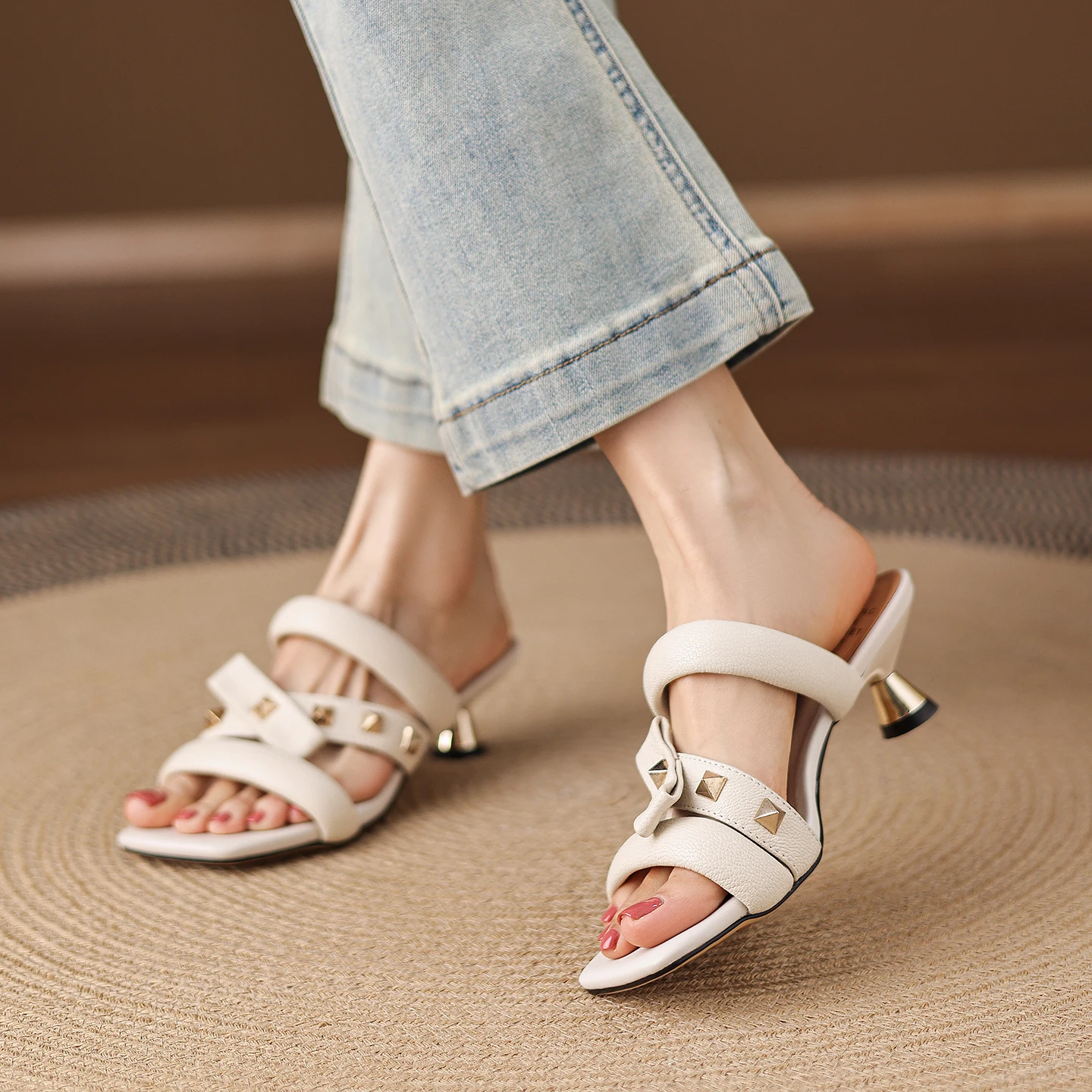 

Genuine Leather Sheepskin Women's Heels Sandals,Square Toe Rivet Summer Women's Slippers,Fashion Slip-on Women Shoes