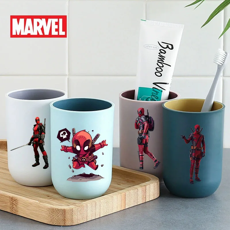 Marvel Deadpoo Anime acción dibujos animados plástico creativo personalizado enjuague bucal taza niños dientes cepillado taza regalo de cumpleaños