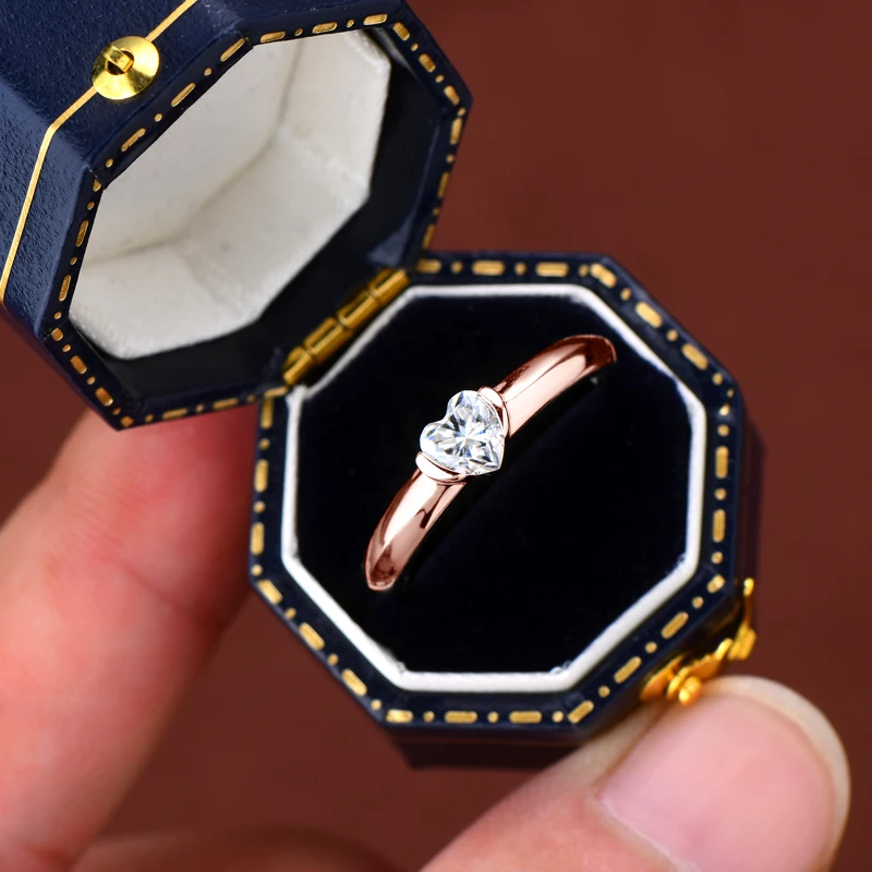 IOGOU 0.5carat Moissanite Engagement Rings for Women Silver  925 Rose Gold Color Heart Shaped Solitaire Diamond Wedding Ring
