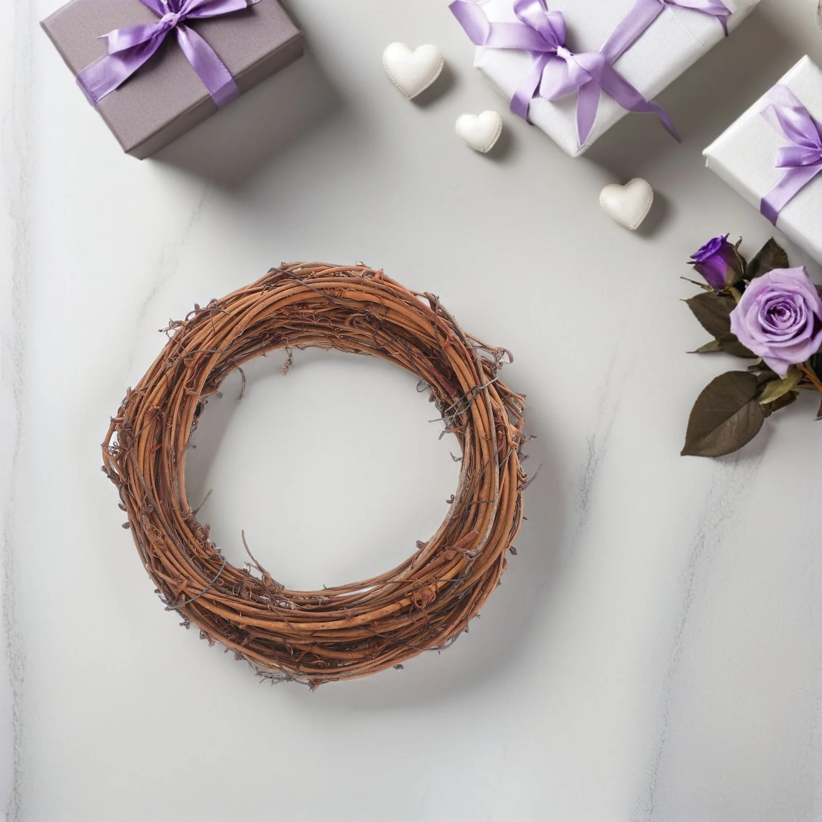 

2Pcs Natural Rattan Wreath Ring Hand-Woven Vine Branch Wreaths for Wall Hanging Decor Door Christmas Craft Base Floral Hoop