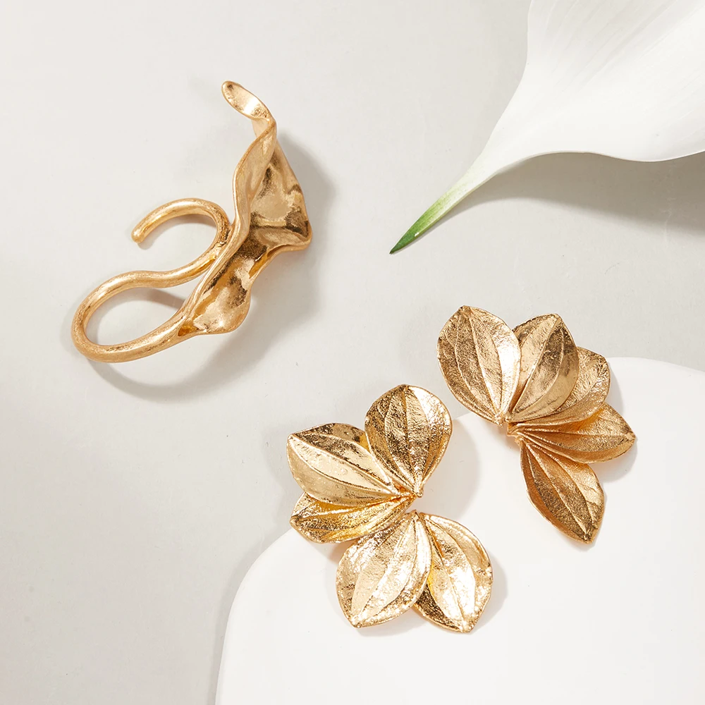 Exclusive Design New Autumn Gold-Plated Textured Leaf Ring Earring Set 2025 Art-Inspired Bohemian Botanical Nature Jewelry