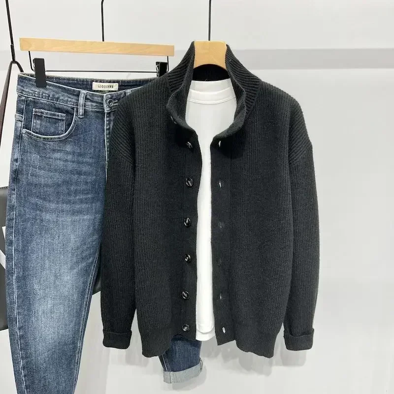 Maglione lavorato a maglia uomo nero tinta unita Cardigan abbigliamento uomo colletto semplice Replica di alta qualità spessa inverno classico anni '90 Vintage