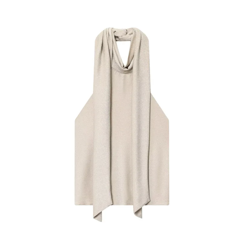 

Модный и универсальный молодежный топ с вырезом на шее