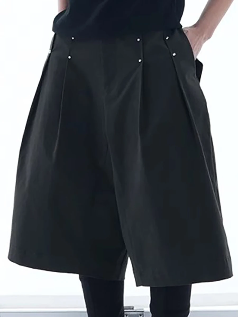 Mauroicardi Spring Summer Cool Handsome Loose Casual Baggy Shorts for Men Metal Rivets Knee Length Pants Wide Leg Clothes 2025