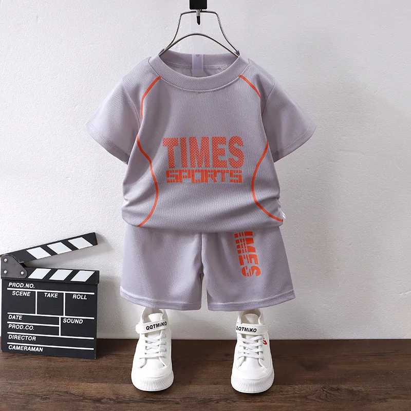 Children's short-sleeved jerseys Boys' sportswear Girls' quick-drying two-piece shorts set Medium and older children's clothing