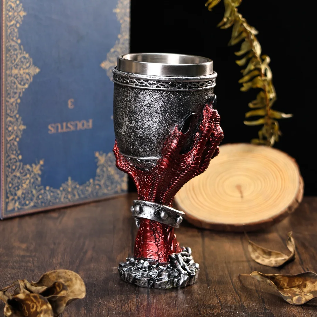 

Medieval 3D Red Dragon Claw Goblet Gothic Beer Mug Whiskey Champagne Cups Resin Stainless Steel Chalice Halloween Home Decor