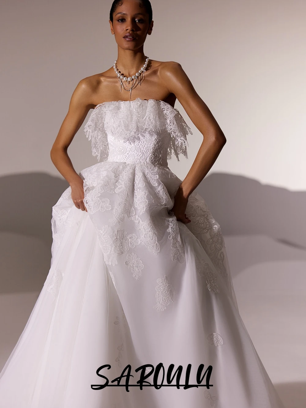 

New Arrival Lace Strapless Wedding Dress For Women Dreamy Appliques A Line Bridal Gown Customized Fashionable No Veil Dresses