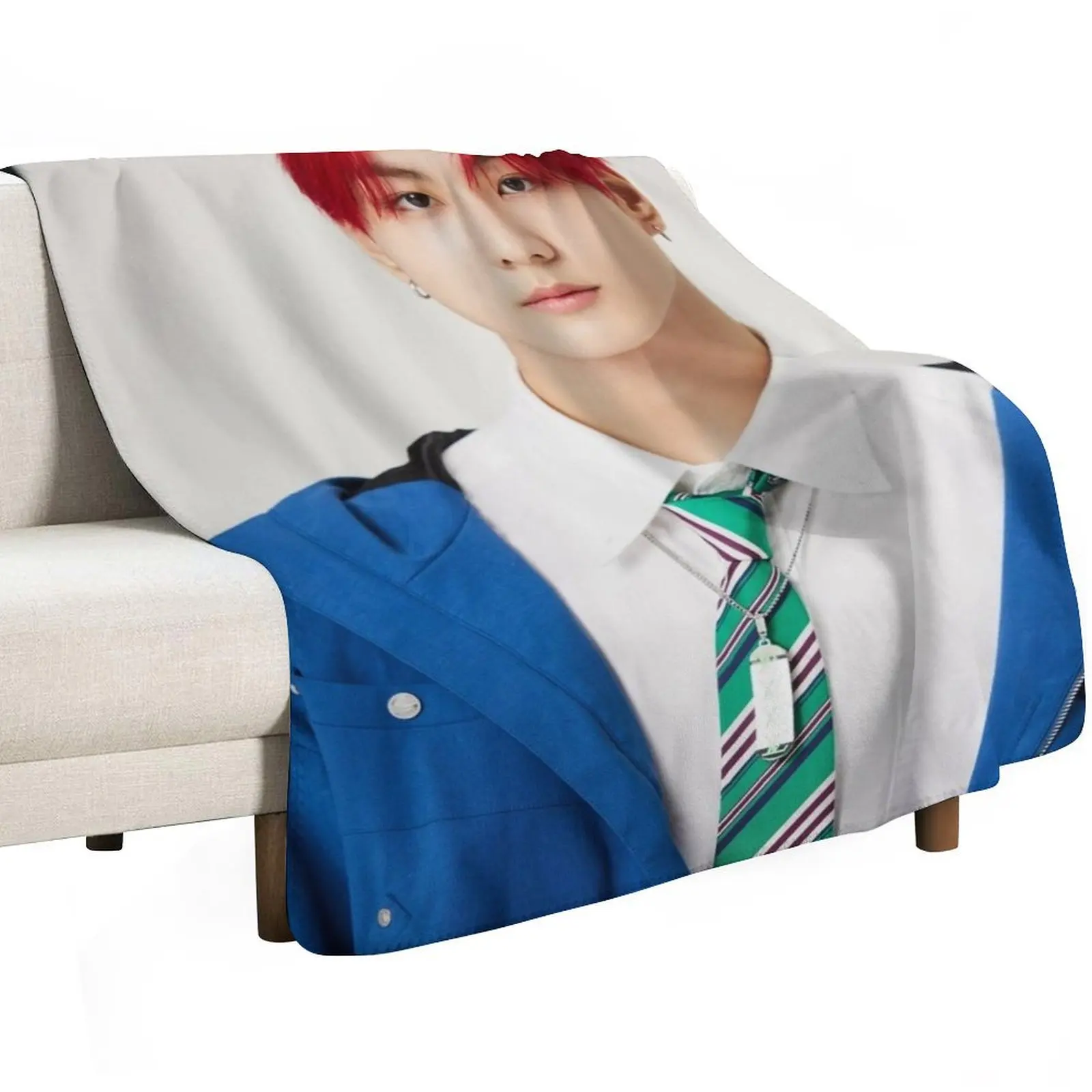

jungwon Throw Blanket Beach Furrys Flannel Fabric Blankets