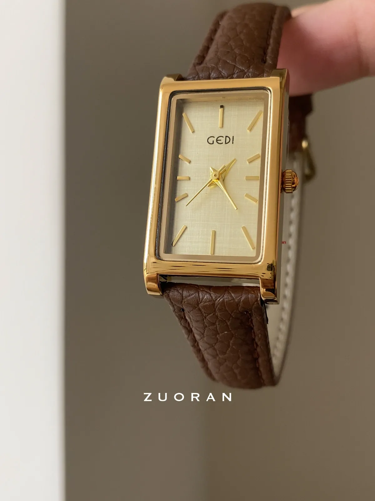 2026 New Arrival Retro Niche Temperament Luxury Rectangular Leather Bracelet Exquisite Fashion Women'S Quartz Watch Gift