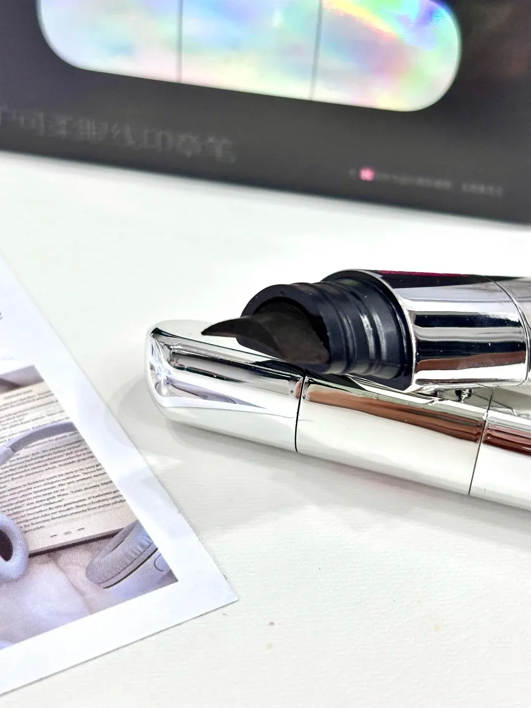 HUKEROU-lápiz delineador de ojos negro y marrón, resistente al agua, punta triangular, sello de delineador de ojos líquido, lápiz de larga duración, maquillaje de ojos de secado rápido