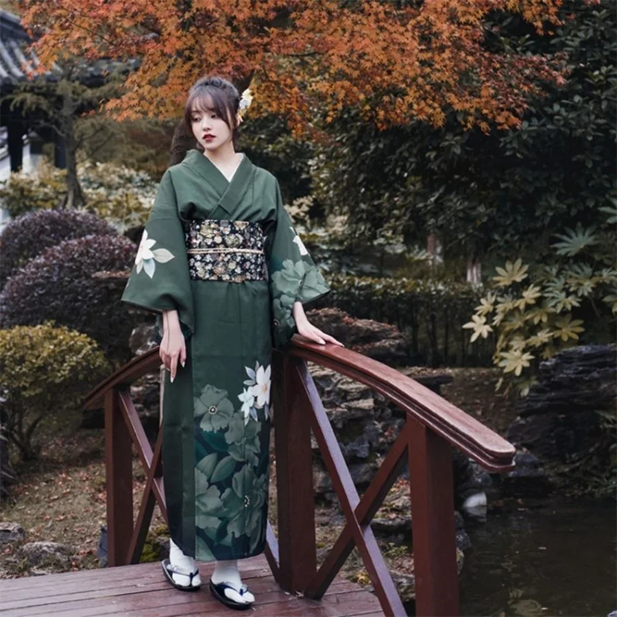 

2025 Japan Traditional Kimono Cardigan Women Dress Bath Robe Yukata Geisha Cosplay Clothing Performance Photoshooting