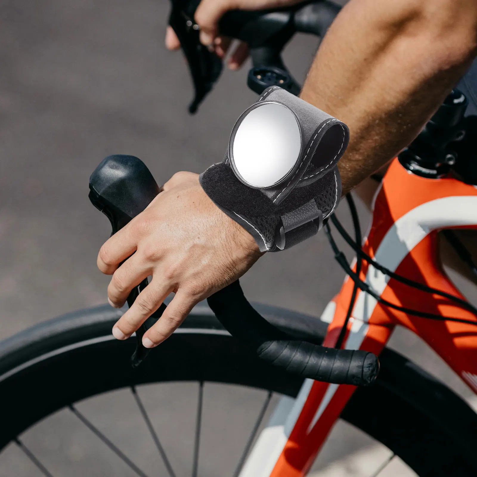 

Wearing Rearview Mirror with Hands Bike Wrist Strap Cycling Equipment Bicycle Handlebar
