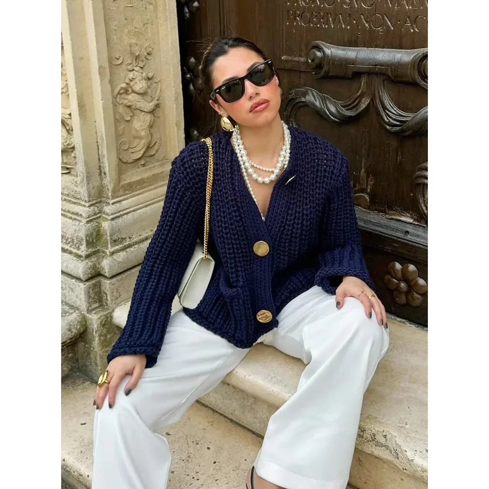 Autumn and Winter New Cardigan for Women Knitted Button O-Neck Long Sleeves Coat Pockets Solid Casual Female Sweater Outerwear