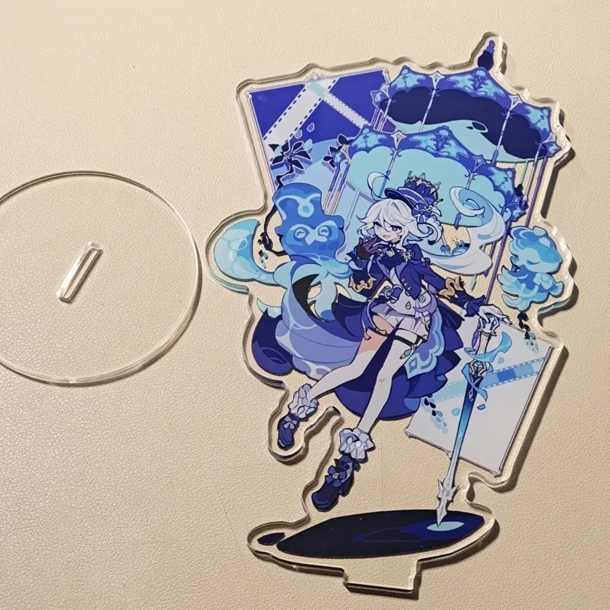 Yuan shen Furina stojak akrylowy Yuanshen towary do gier Focalors kolekcja figurek Kawaii dekoracje na biurko Accesorios prezent