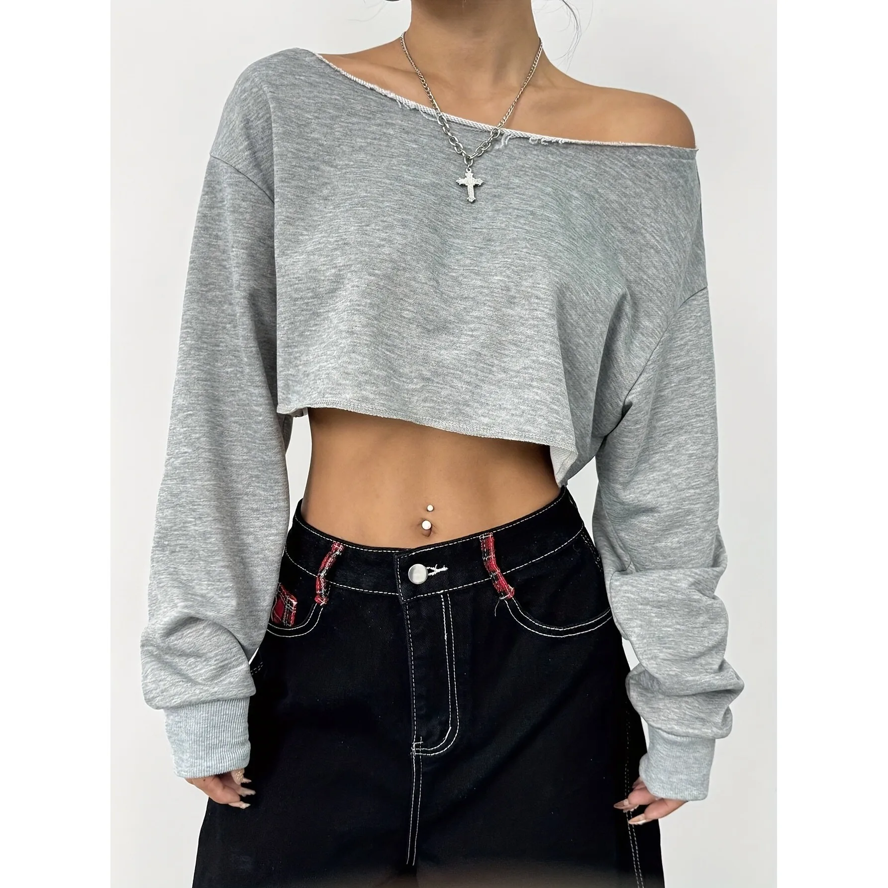 Damska krótka bluza z kapturem Y2K, dzianina poliestrowa, model Svel Princ Sve bez dekoltu, kolekcja wiosna 2026