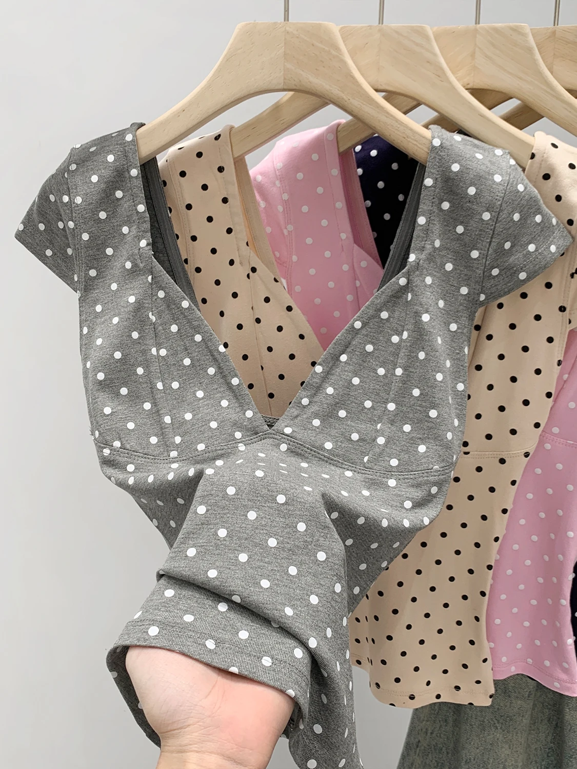

Slim Fit Polka Dot Deep V Neck T Shirt Women's Summer New Style Spicy Girl Short Sleeve Top Comfortable Soft Versatile Ladies
