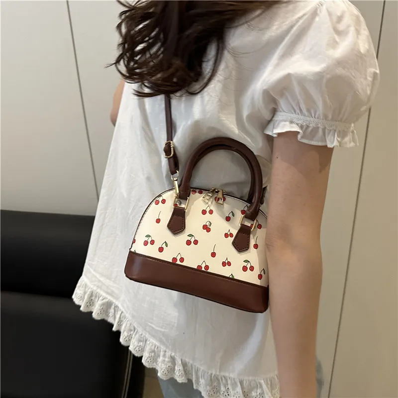 우아한 벚꽃 숄더백 2025 신상 여성용, 귀여운 베개 크로스백, 모든 경우에 어울리는 패셔너블한 언더암백