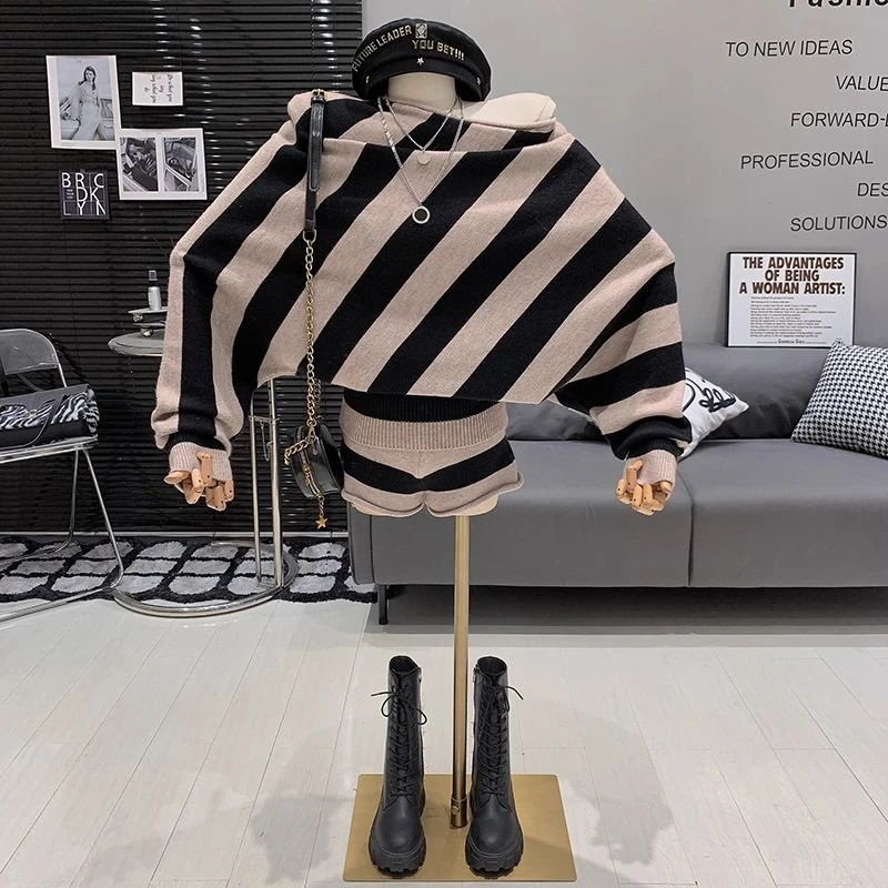

Korean Style Vintage Striped Slim Fit Batwing Sleeve Sweater+ High Waist Knitted Shorts 2025 Spring Autumn New Two Piece Sets
