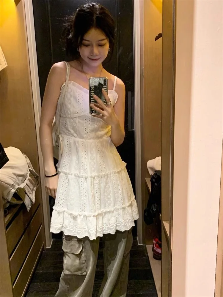Coreano bonito sem mangas vestido de renda branca primavera verão de uma peça em camadas vestido deslizante plissado a linha curto mini vestido feminino