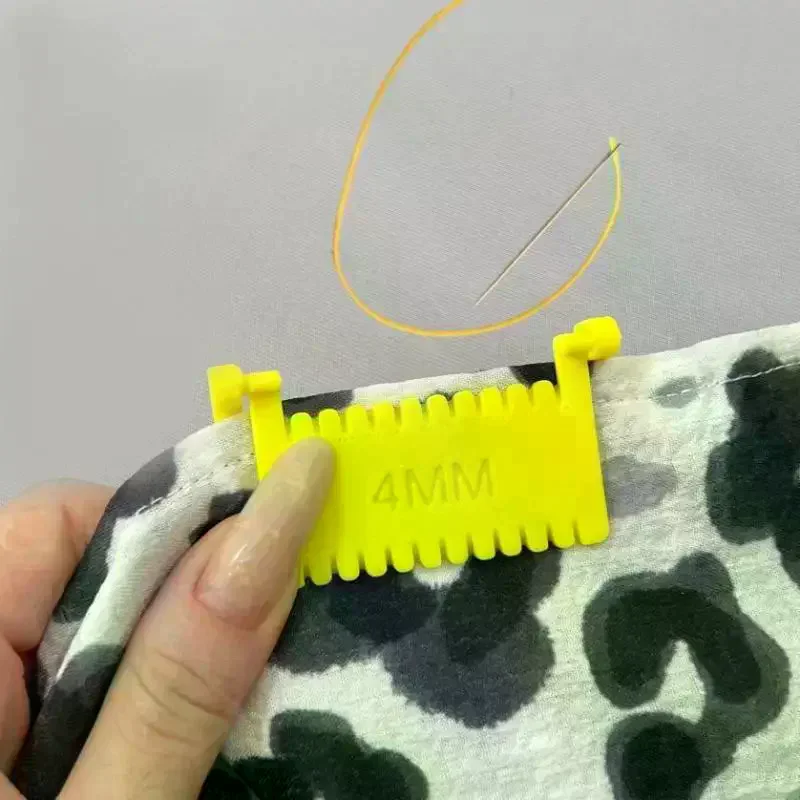 1PCS Quilting Project Essential Sewing Gauge Tool For Quilting Hemming Edge Stitch Guide Lock Seam Ruler