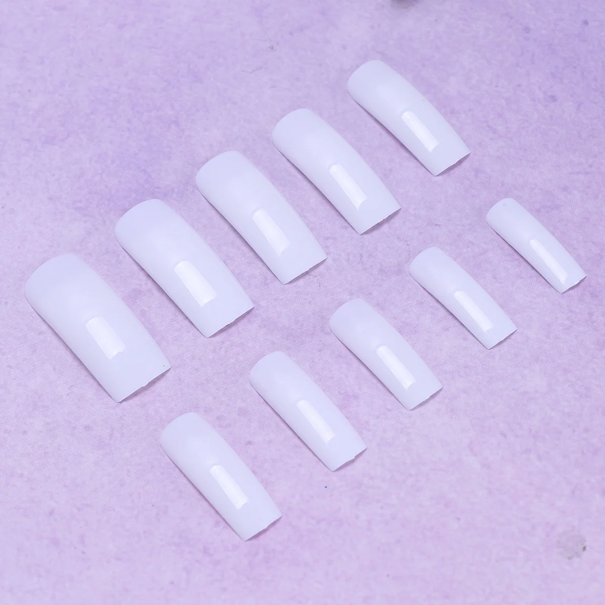 500 szt. Tipsów do paznokci Białe Półkryjące Sztuczne Paznokcie Idealnie Pasujące do Wszystkich Paznokci Naklejki do Manicure Tipsy do Paznokci Naklejki do Manicure