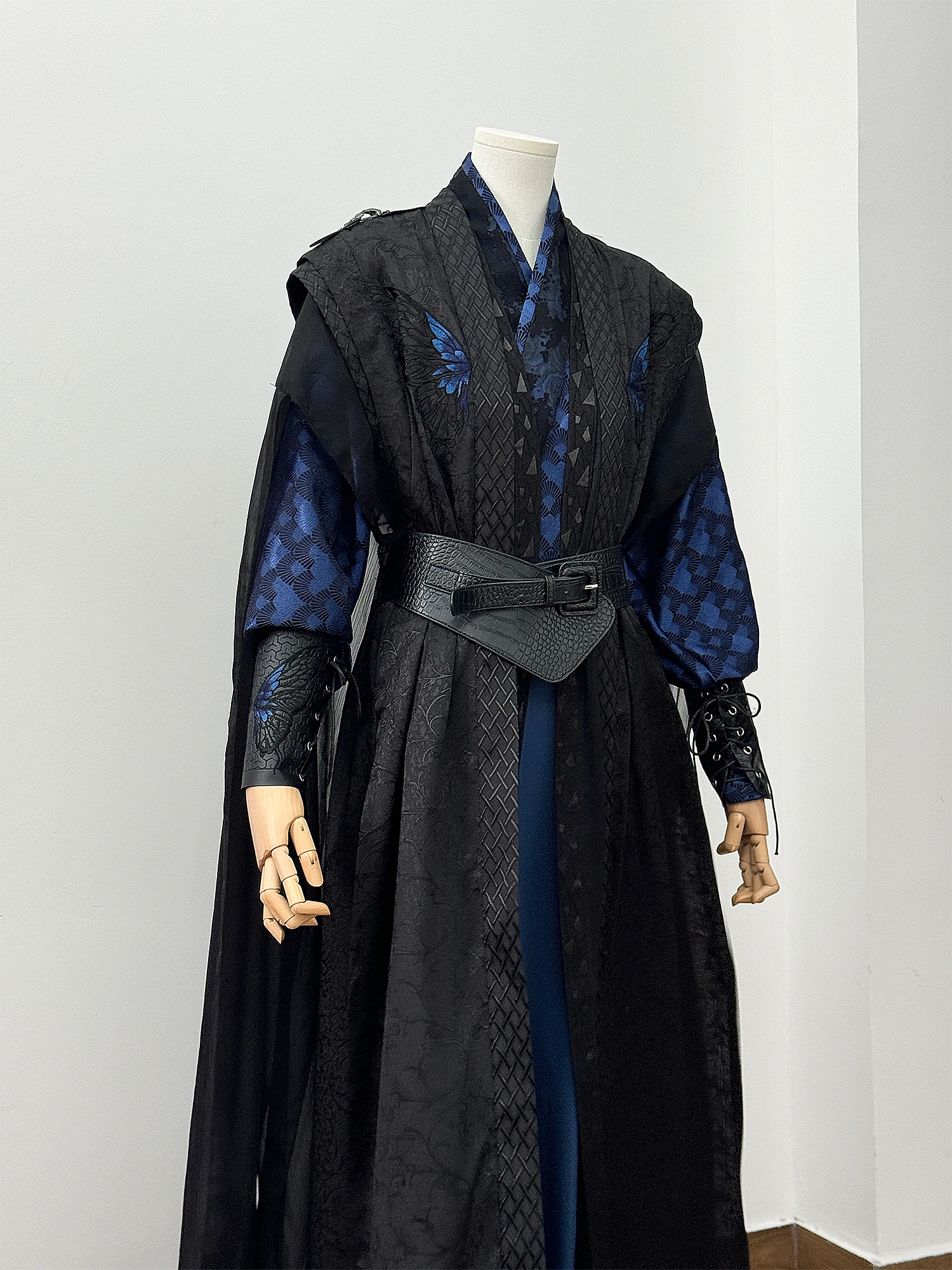 

Синий комплект с вышивкой, черный, синий, Hanfu, накладка на плечо, пуговицы, воротник спереди, длинный мужской Sle Byuesi, бюро одежды