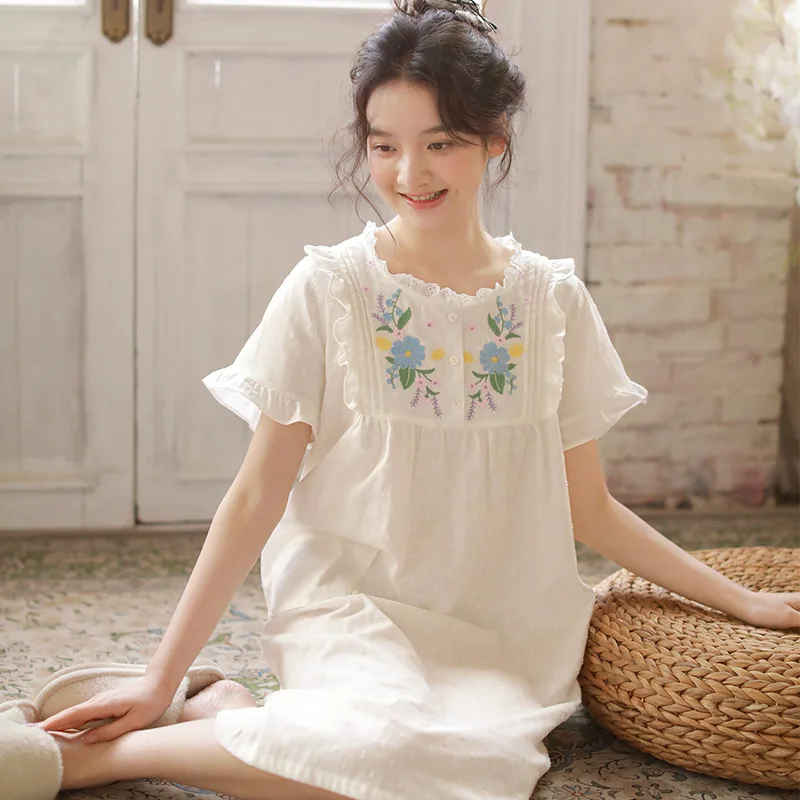2026 Summer Nightgown Women Embroidered Women Sweet Lace Can Go Out Home Nightgown